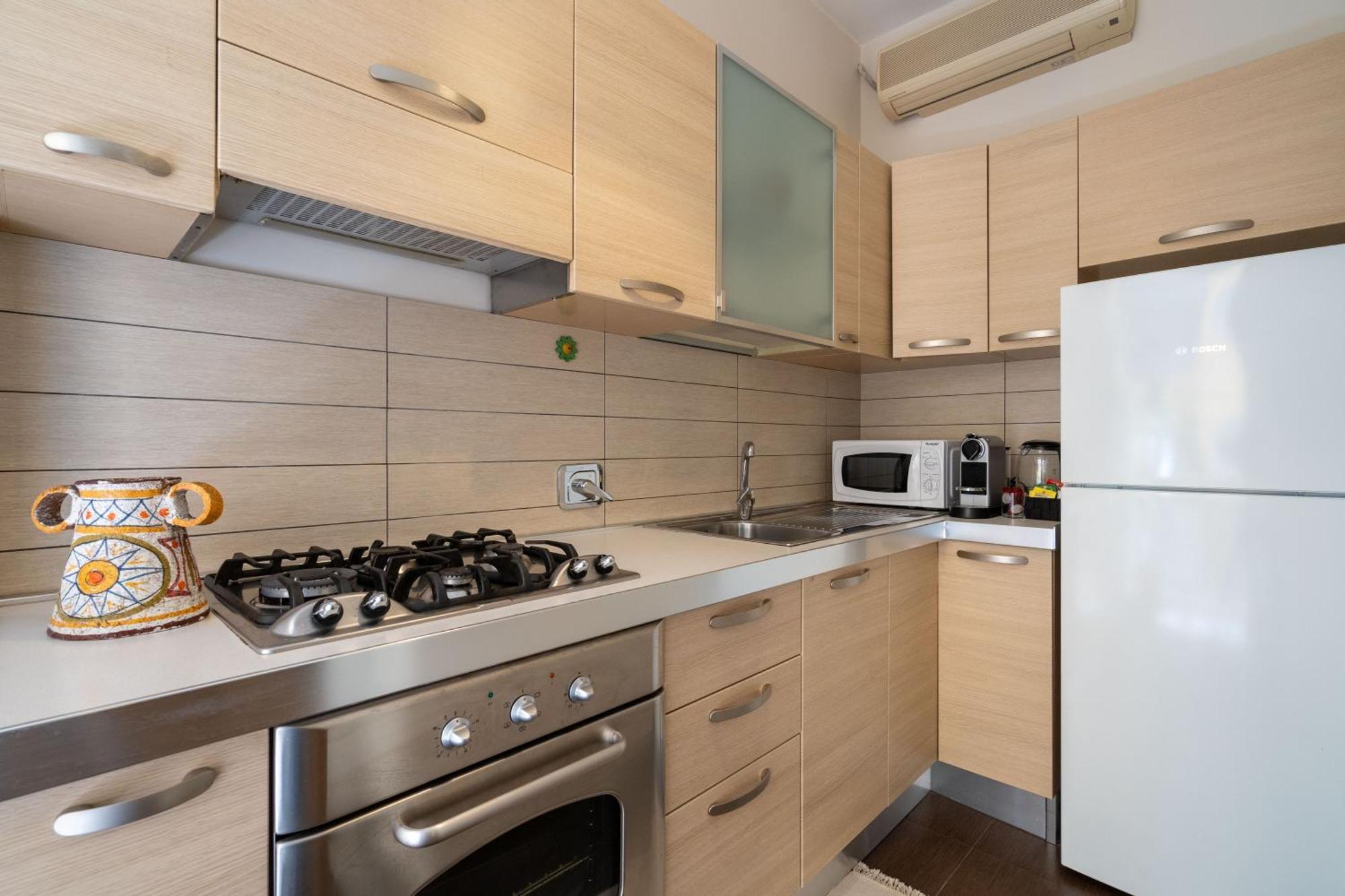 Apartamento -15Min Dal Colosseo- Aria Condizionata & Netflix Gratis Roma Exterior foto